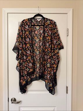 Lauren Conrad Black Floral Kimono